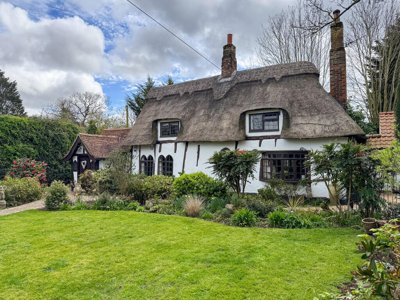 Property on School Lane, CO6 4BN