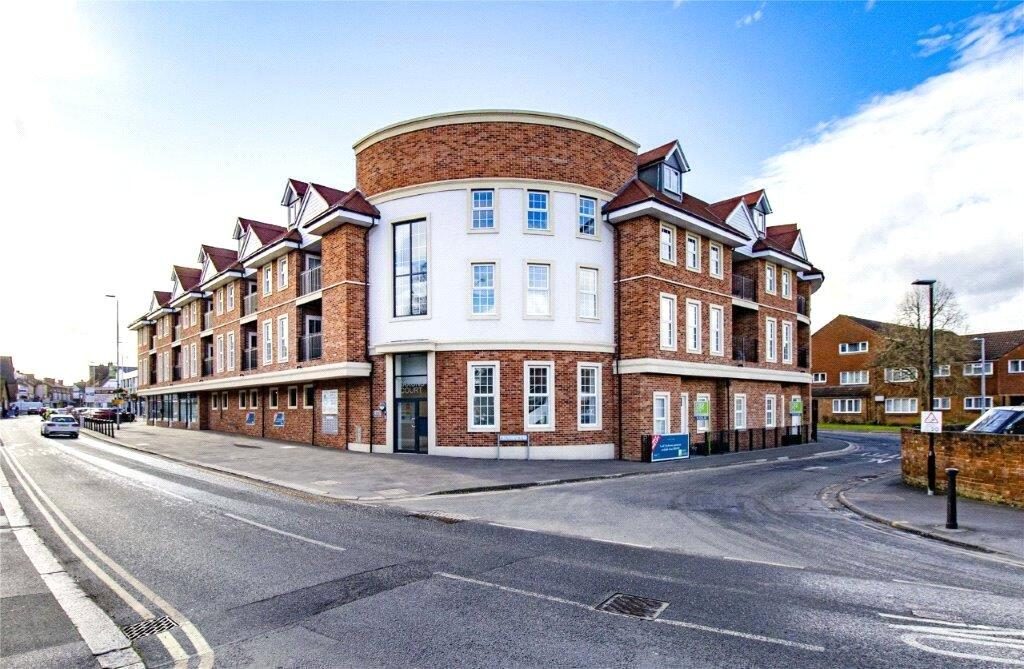 Property main image