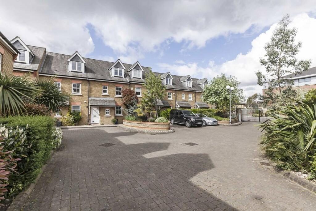 Terraced House
