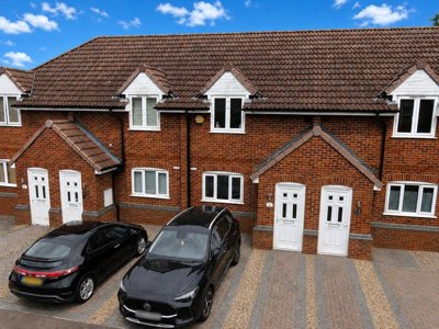 Property on Eldon Road, LU4 0AZ