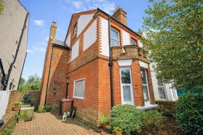 Property on Vale Road, TN37 6PS