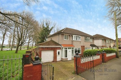 Property on Lower Breck Road, L6 0AG