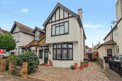 Property on Sunningdale Avenue, SS9 1JZ