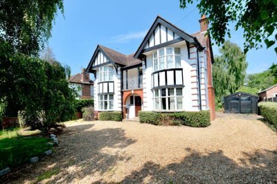 Property on PE29 1XQ