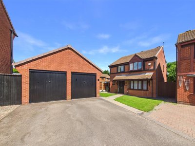 Property on Wood Piece Close, WR4 0DB