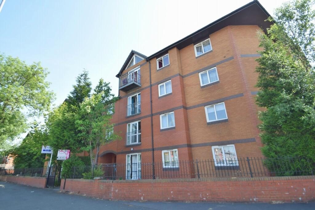 Property main image