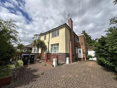 Property on Oakland Road, NG19 0EJ