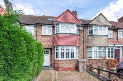 Property on Lincoln Avenue, TW2 6NW