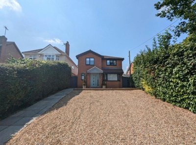 Property on Basingstoke Road, RG7 1AL