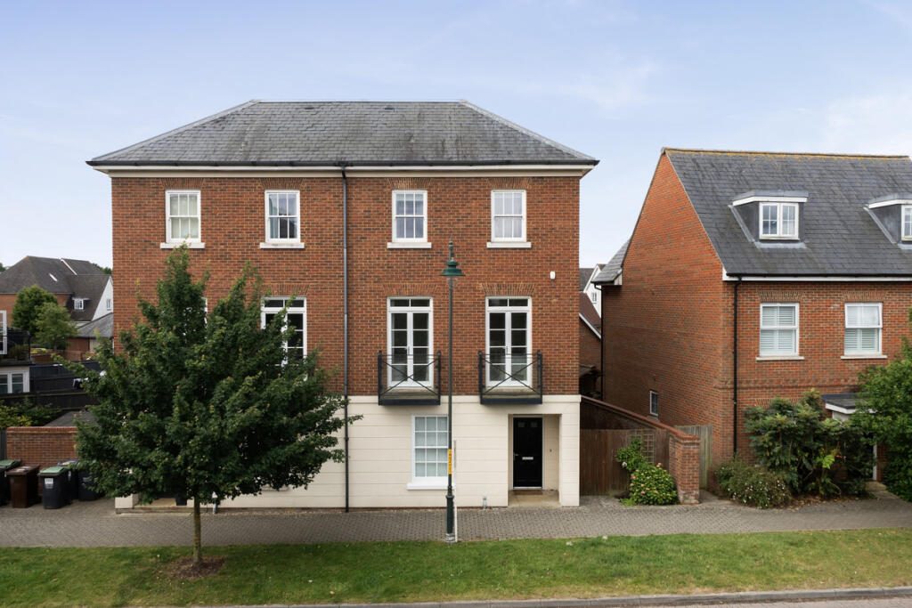 Property main image
