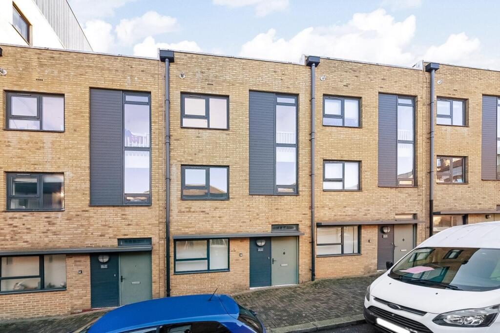 Terraced House