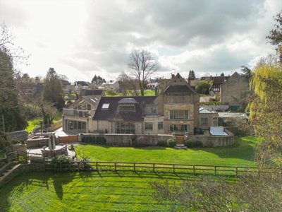 Property on Back Lane, CV36 4NJ