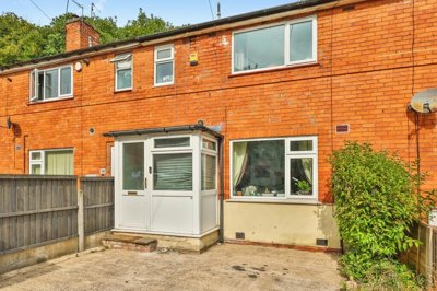 Property on Deepdene Way, NG8 6BH