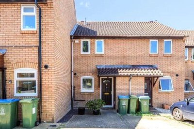 Property on Batchelor Close, HP20 2BX