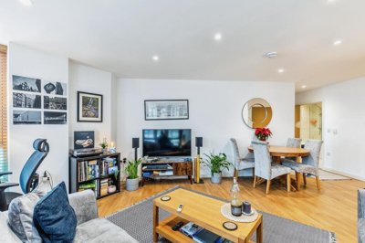 Property on Wharf Approach, LS1 4GJ