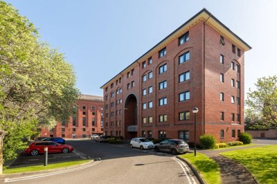 Property on EH14 1PB