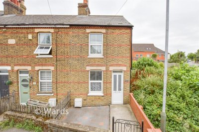 Property on New Hythe Lane, ME20 6SA
