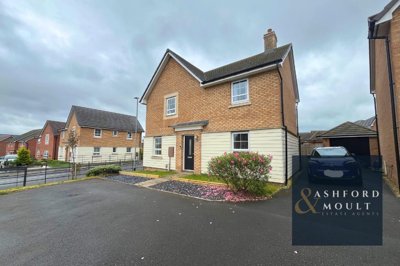 Property on Lindhurst Way West, NG18 6AN