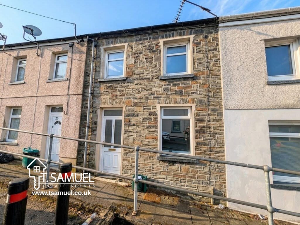 Property main image