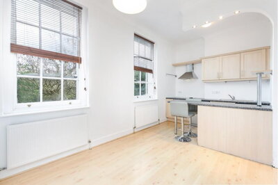 Property on Elderwood Place, SE27 0HJ