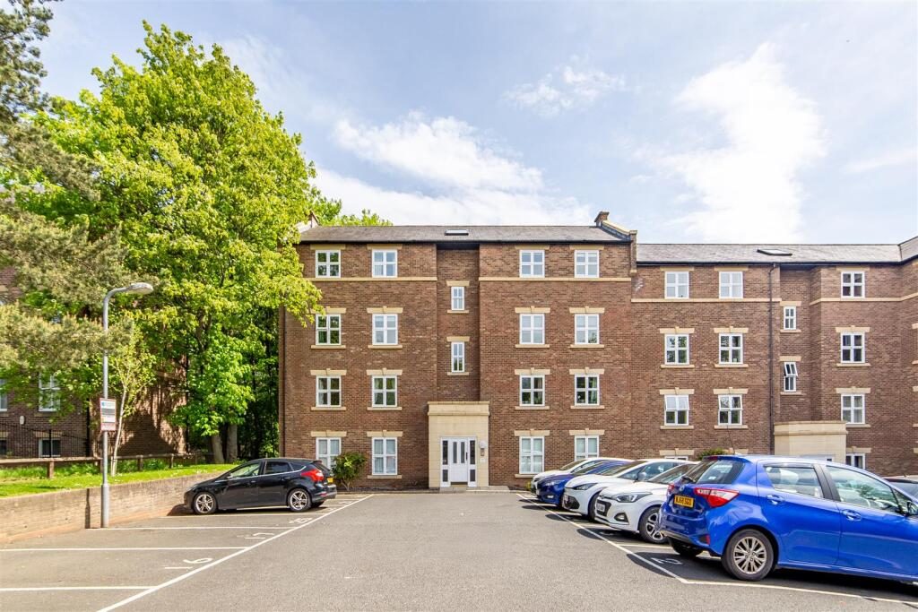Property main image