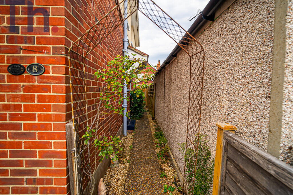 Terraced House