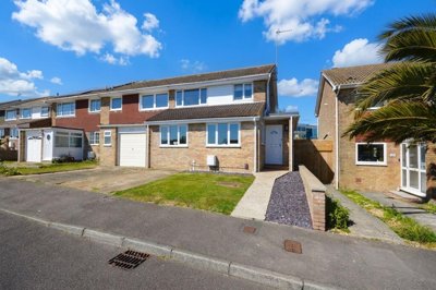 Property on Grasmere Gardens, CT19 5JL