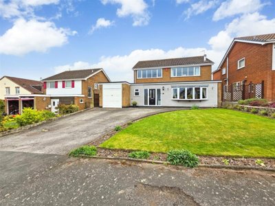 Property on Sunningdale Drive, NG14 6EQ