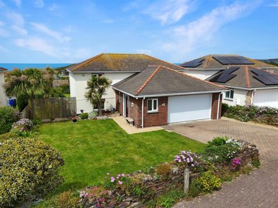 Property on Lusty Glaze Road, TR7 3AE