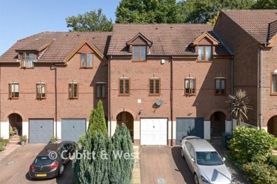 Property on Cotland Acres, RH1 6JZ