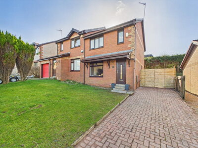 Property on Westerdale, G74 4JF