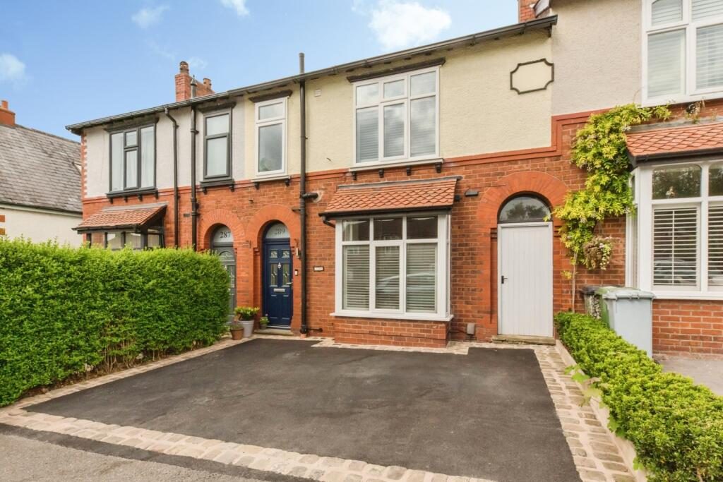 Terraced House