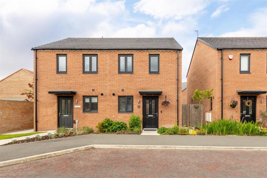 Property main image
