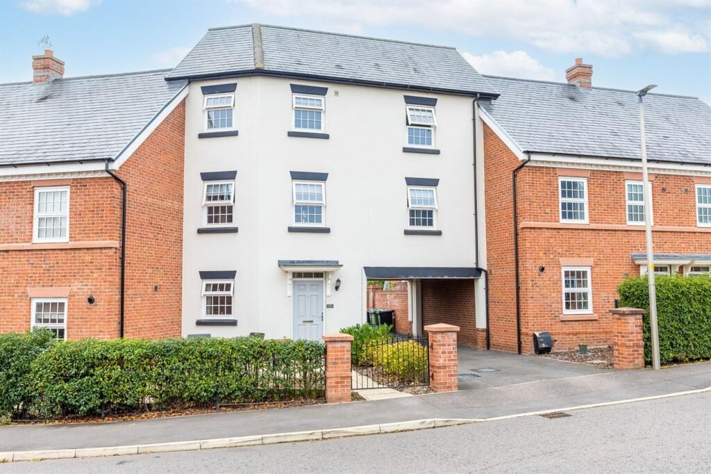 Terraced House