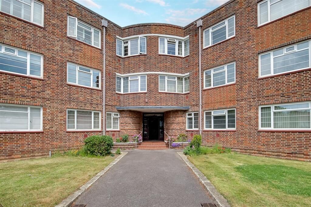 Property main image