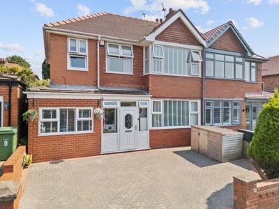 Property on Brian Avenue, WA4 2BG