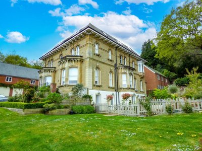 Property on WR14 3HQ