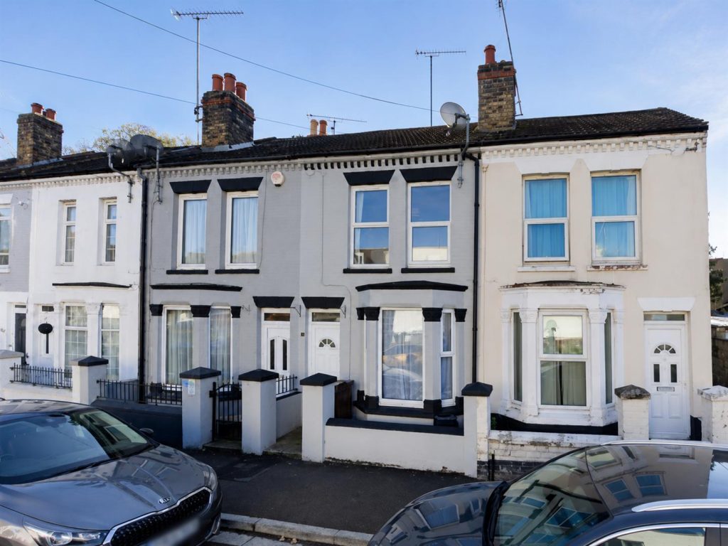 Property main image