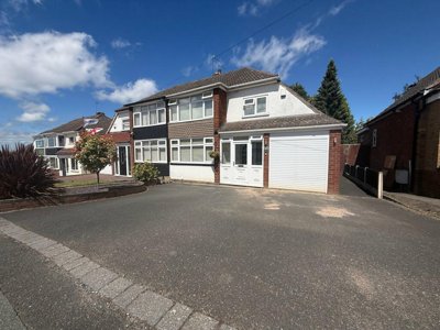 Property on Grosvenor Road, WV4 6QX