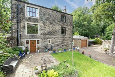 Property on Otley Road, BD20 5UH