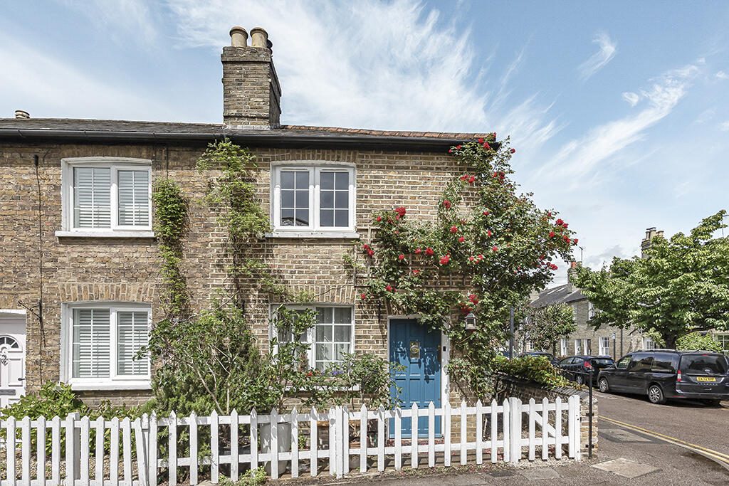 Property main image