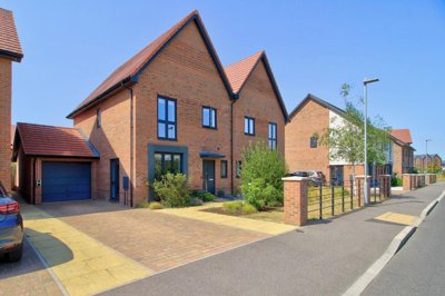 Property on Goodwood Crescent, RG45 6NB