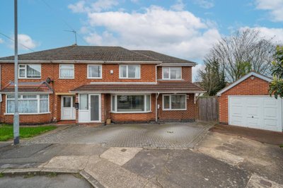 Property on Terrian Crescent, NG2 6ED