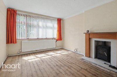 Property on Carlisle Avenue, NG6 9AJ