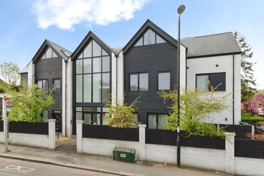 Ground Maisonette