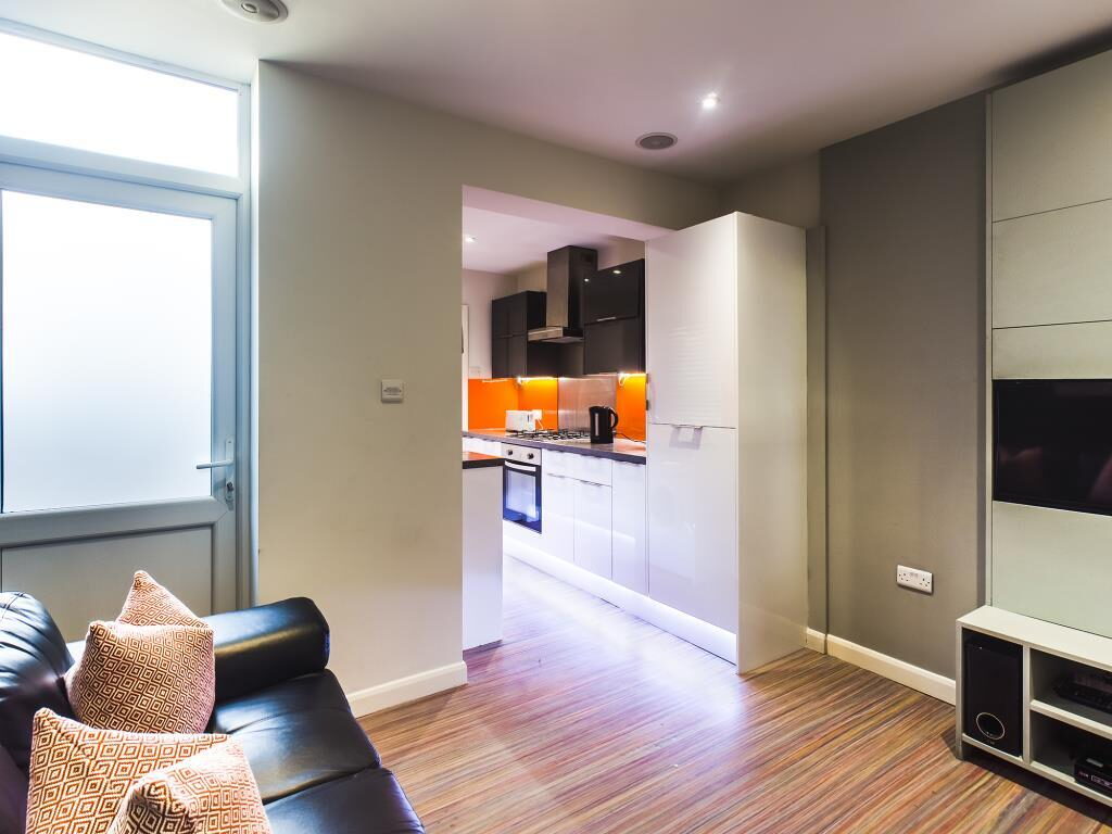 Terraced House