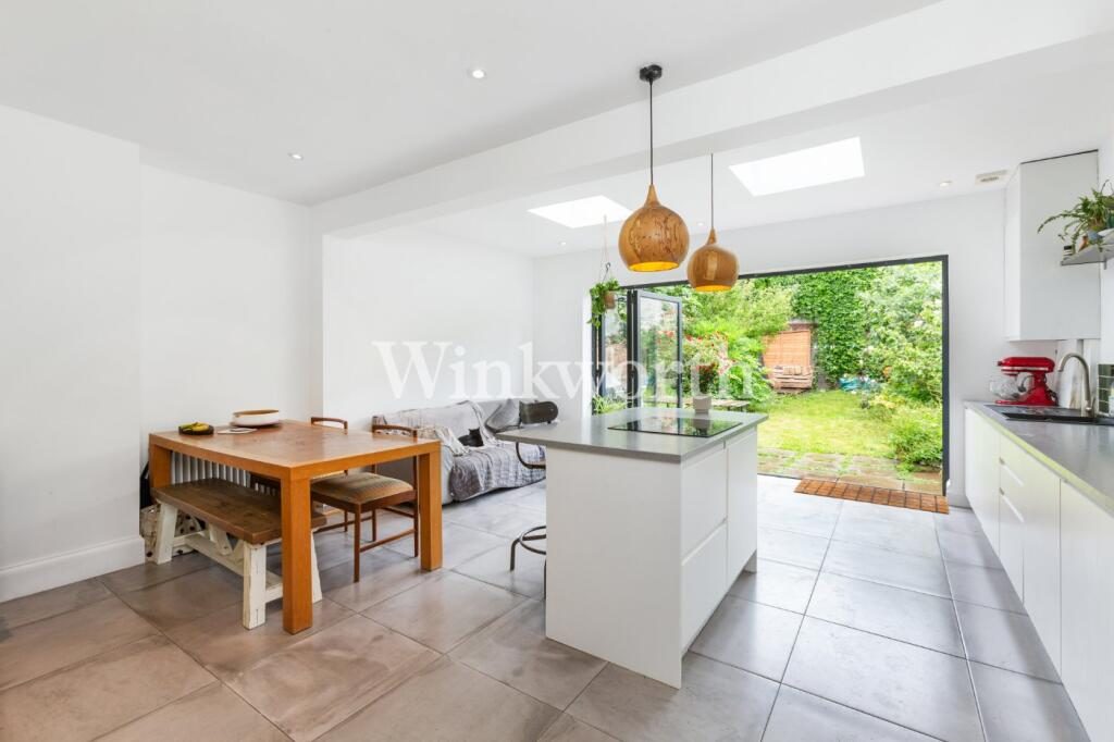 Property main image