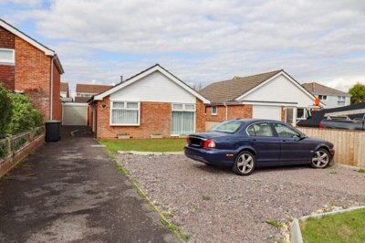 Property on Bracklesham Road, PO11 9SJ