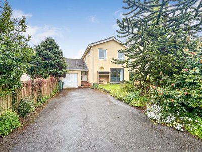 Property on Old Manor Close, TQ13 7JF