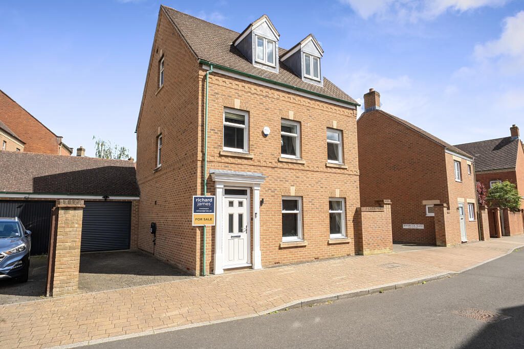 Property main image